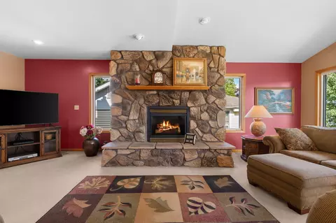 Living - 113 Watt Rd, Lyndon, MI 48137 photo 3 of 6