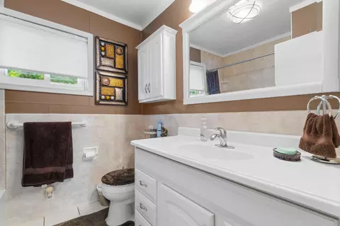 Bath - 113 Watt Rd, Lyndon, MI 48137 photo 1 of 3