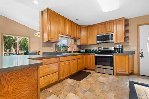 Kitchen - 113 Watt Rd, Lyndon, MI 48137 photo 2 of 9