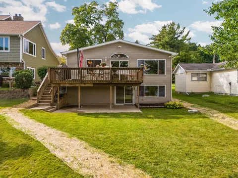 Exterior - 113 Watt Rd, Lyndon, MI 48137 photo 4 of 17