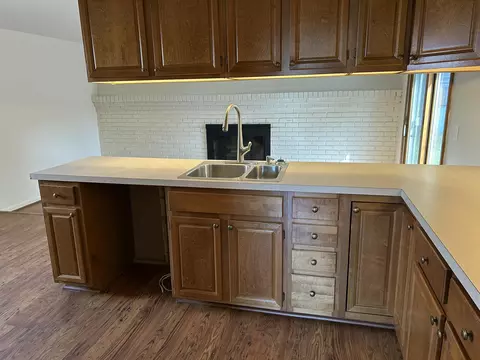 Kitchen - 38040 Castle Dr, Romulus, MI 48174 photo 1 of 6