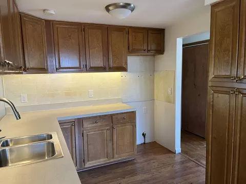 Kitchen - 38040 Castle Dr, Romulus, MI 48174 photo 2 of 6