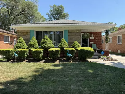 21920 Cloverlawn St, Oak Park, MI 48237