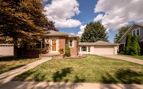 15278 Cleveland Ave, Allen Park, MI 48101