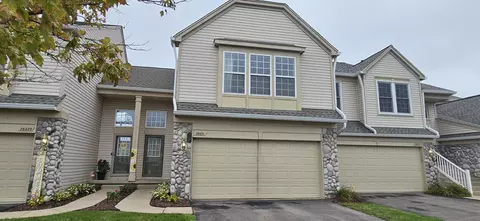 26691 Kirkway Dr, Woodhaven, MI 48183