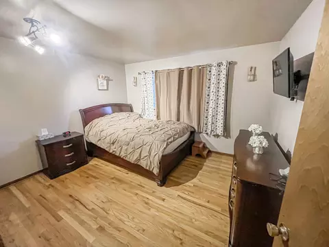 Bedroom - 17828 Devonshire St, Riverview, MI 48193 photo 1 of 3