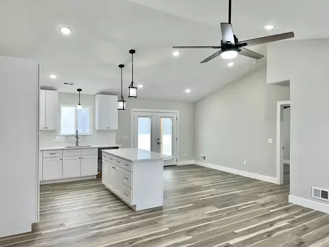 Kitchen - 3 Cobblestone Rdg, Raisin, MI 49286 photo 3 of 5