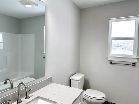 Bath - 3 Cobblestone Rdg, Raisin, MI 49286 photo 2 of 3