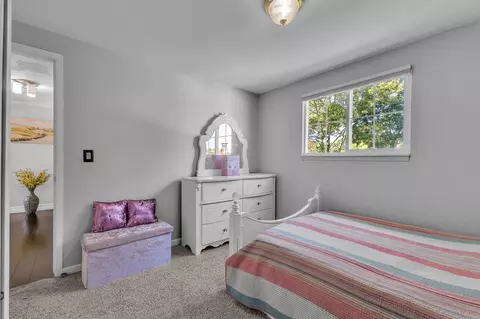 Bedroom - 5555 Patterson Dr, Troy, MI 48085 photo 5 of 13