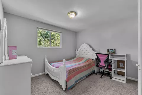 Bedroom - 5555 Patterson Dr, Troy, MI 48085 photo 4 of 13