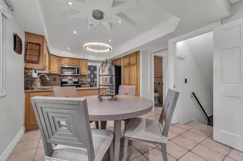 Dining - 5555 Patterson Dr, Troy, MI 48085 photo 6 of 6