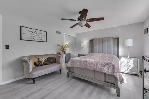 Bedroom - 5555 Patterson Dr, Troy, MI 48085 photo 2 of 13