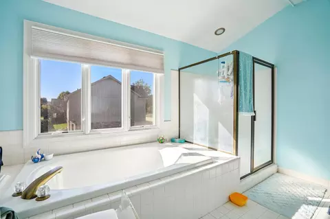 Bath - 46793 Springwood Dr, Macomb, MI 48044 photo 4 of 4