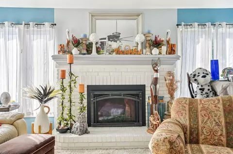 Living - 46793 Springwood Dr, Macomb, MI 48044 photo 3 of 3