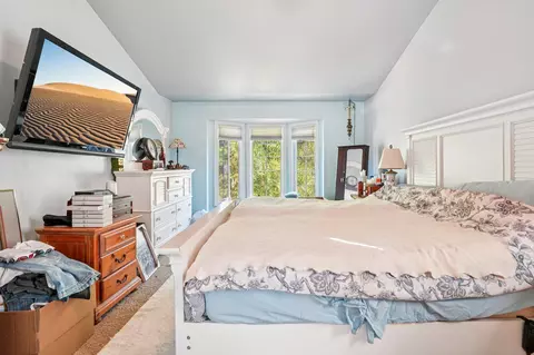Bedroom - 46793 Springwood Dr, Macomb, MI 48044 photo 5 of 5