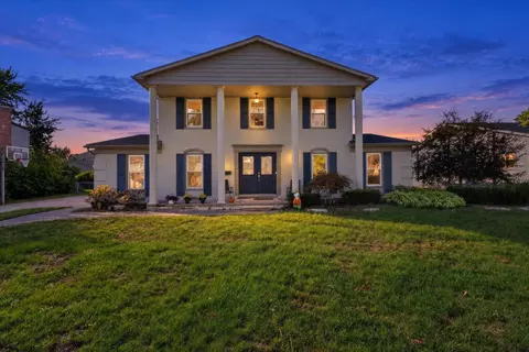 36523 Whitcomb St, Livonia, MI 48154
