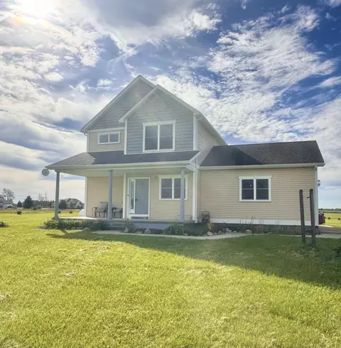 17223 Country Ln, Manchester, MI 48158