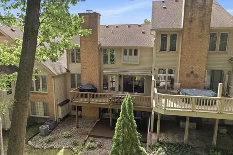 Exterior - 4539 Golf View Dr, Genoa, MI 48116 photo 15 of 17