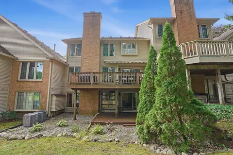 Exterior - 4539 Golf View Dr, Genoa, MI 48116 photo 11 of 17