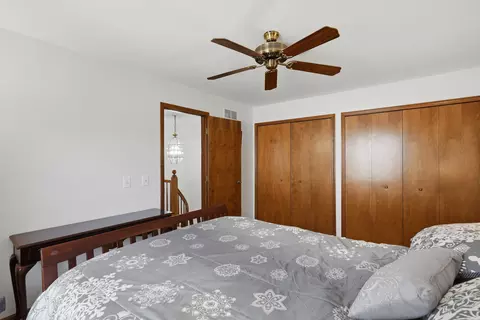 Bedroom - 4539 Golf View Dr, Genoa, MI 48116 photo 5 of 6