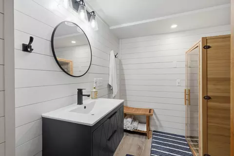 Bath - 4539 Golf View Dr, Genoa, MI 48116 photo 6 of 8