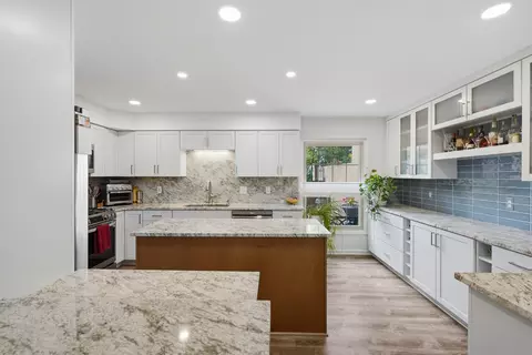 Kitchen - 4539 Golf View Dr, Genoa, MI 48116 photo 5 of 5
