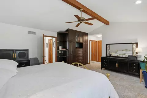 Bedroom - 4539 Golf View Dr, Genoa, MI 48116 photo 3 of 6