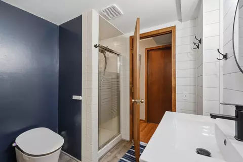 Bath - 4539 Golf View Dr, Genoa, MI 48116 photo 7 of 8