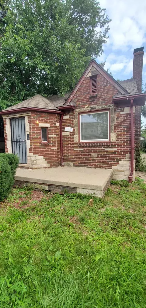 11828 College St, Detroit, MI 48205