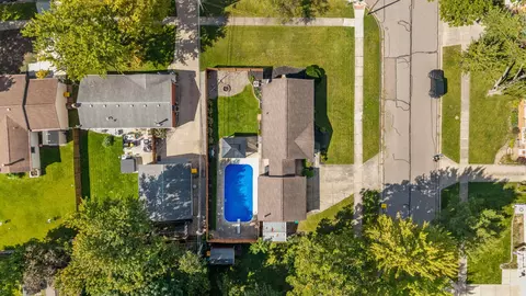 View/Area - 216 Harper Dr, Saline, MI 48176 photo 5 of 13