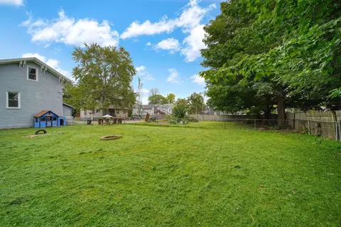 Exterior - 627 W Maumee St, Adrian, MI 49221 photo 11 of 14
