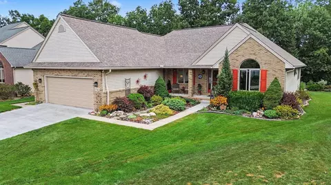6900 Wellington Dr, Dexter, MI 48130