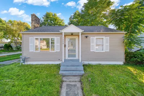 1208 N Eaton St, Albion, MI 49224