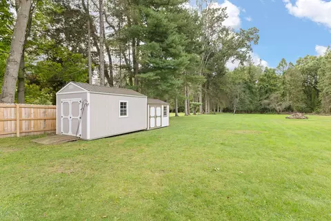 Exterior - 6530 S Jackson Rd, Summit, MI 49201 photo 6 of 9