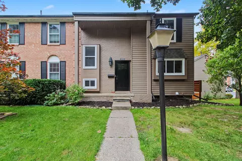 3555 Burbank Dr, Ann Arbor, MI 48105