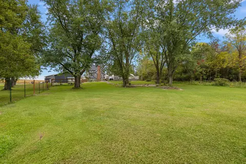 Exterior - 8360 Parker Rd, Saline, MI 48176 photo 18 of 31