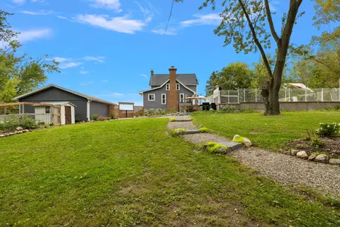 Exterior - 8360 Parker Rd, Saline, MI 48176 photo 19 of 31