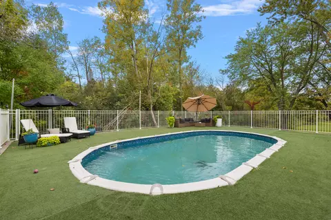 Exterior - 8360 Parker Rd, Saline, MI 48176 photo 25 of 31