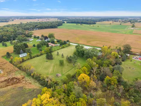View/Area - 8360 Parker Rd, Saline, MI 48176 photo 4 of 10