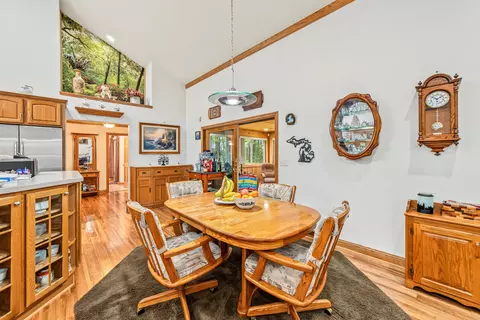 Dining - 2825 Toben Rd, Carleton, MI 48117 photo 2 of 3