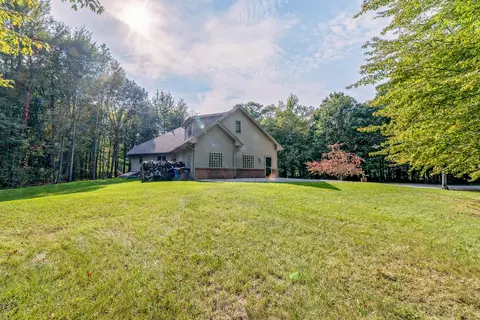 Exterior - 2825 Toben Rd, Carleton, MI 48117 photo 11 of 14