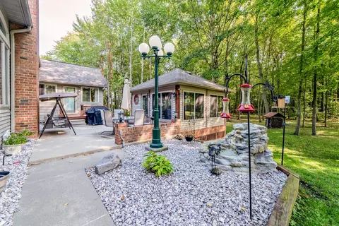Exterior - 2825 Toben Rd, Carleton, MI 48117 photo 8 of 14