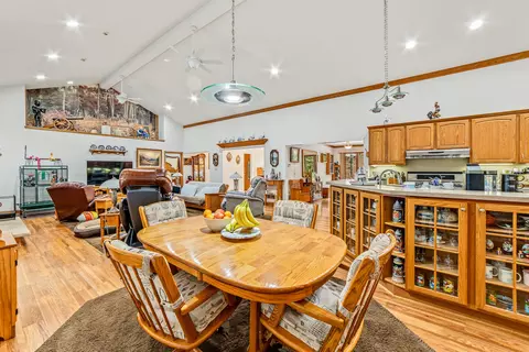 Dining - 2825 Toben Rd, Carleton, MI 48117 photo 3 of 3
