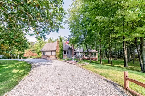 Exterior - 2825 Toben Rd, Carleton, MI 48117 photo 5 of 14