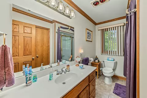 Bath - 2825 Toben Rd, Carleton, MI 48117 photo 4 of 5