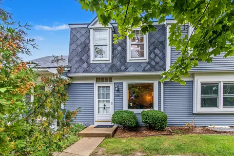 2828 Bombridge Ct, Ann Arbor, MI 48104