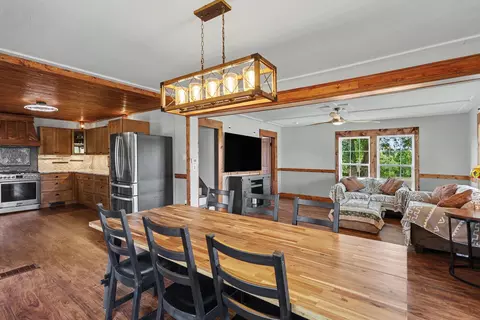 Dining - 9917 Cady Rd, Jackson, MI 49201 photo 2 of 2