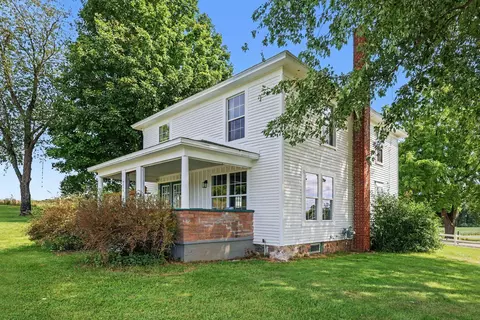 Exterior - 9917 Cady Rd, Jackson, MI 49201 photo 1 of 4