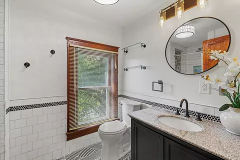 Bath - 9917 Cady Rd, Jackson, MI 49201 photo 2 of 3
