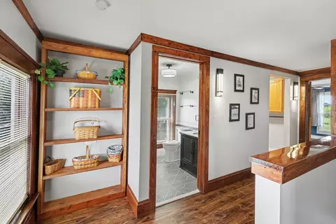 Entry Way - 9917 Cady Rd, Jackson, MI 49201 photo 1 of 2